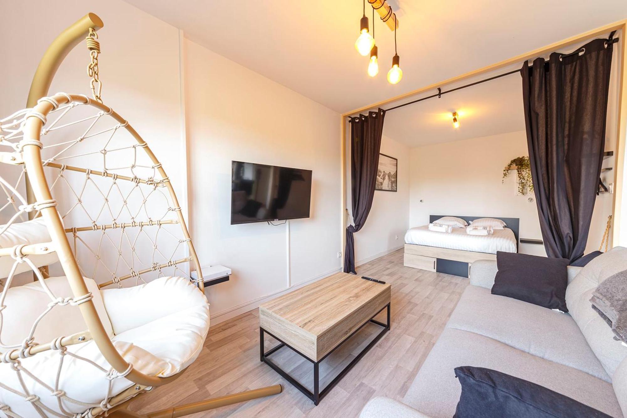 Apartmán L'Oriole Wifi Parking Angers Exteriér fotografie